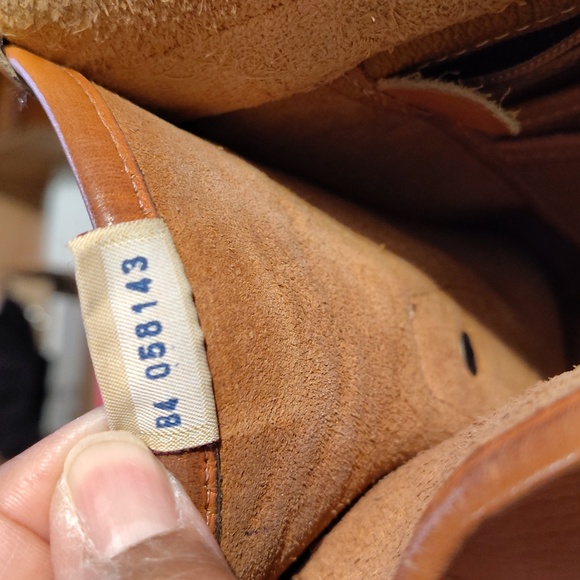 Vtg Dooney & Bourke Essex Shoulder Bag British Tan - Picture 7 of 9